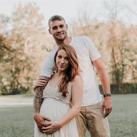 Meet your Posher, Madison - Picture 1 of 1